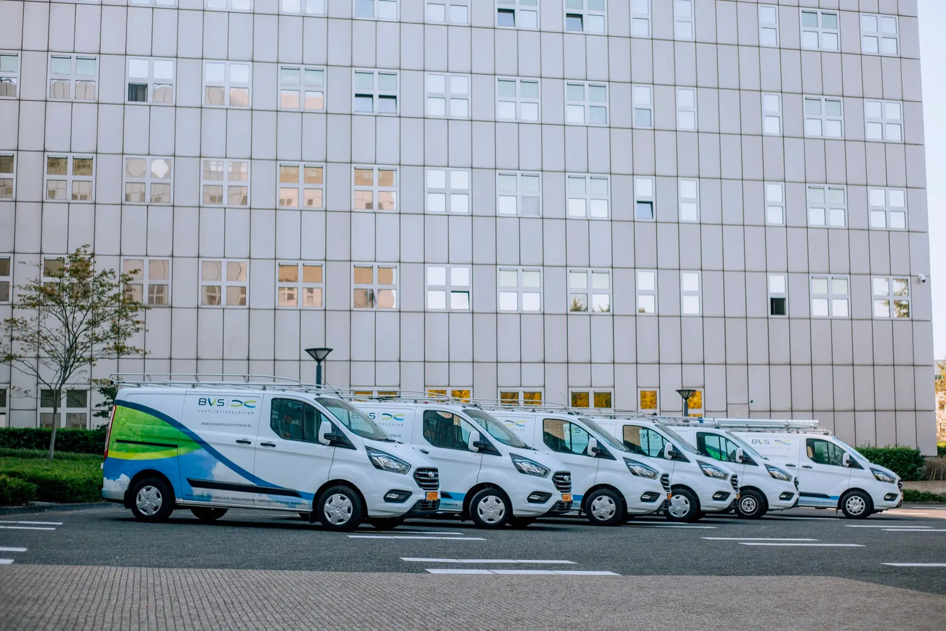 Wagenpark van BVS Ventilatietechniek bij PITground in Sittard