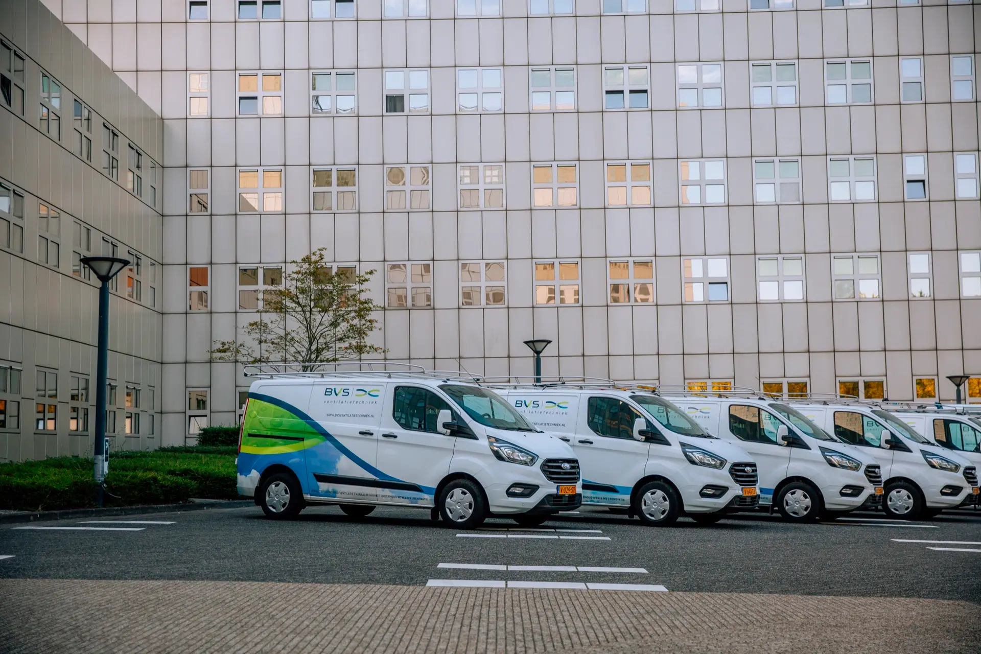 Wagenpark van BVS Ventilatietechniek bij PITground in Sittard