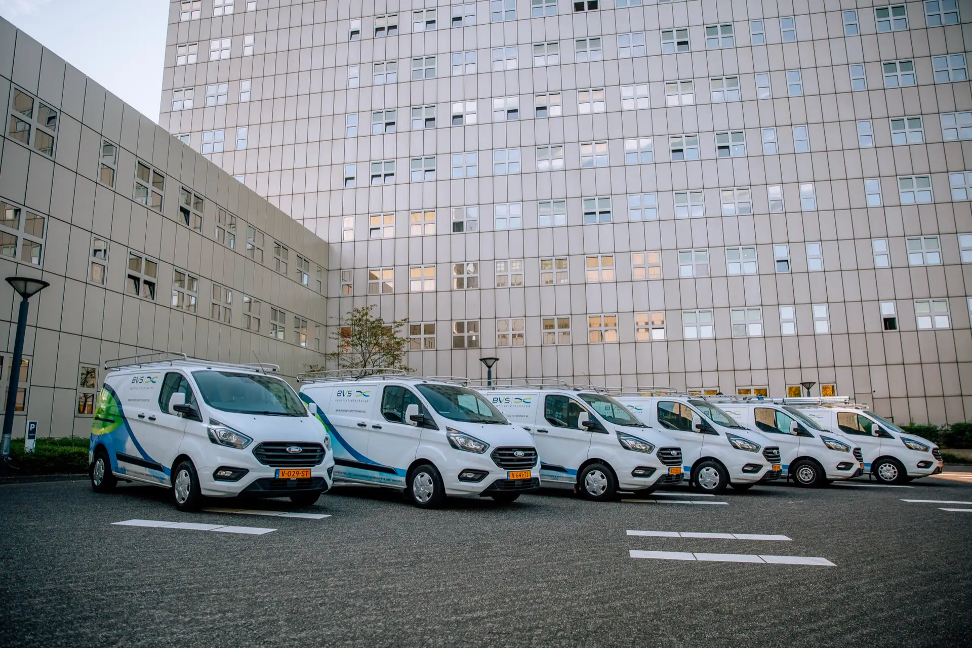 Wagenpark van BVS Ventilatietechniek bij PITground in Sittard